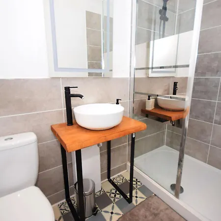 Hyper Centre - Wifi - Terrasse - Tramway - Lerelaisdodile2 Valenciennes